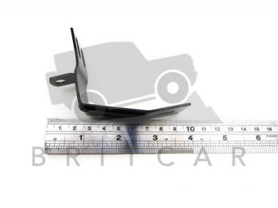 Image of MWC8223, a 'SUPPORT BRACKET FRONT DOOR DEFENDER' part