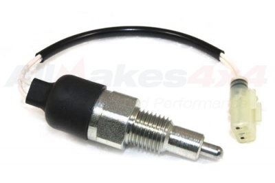 Image of IGM500011, a 'SWITCH ASSEMBLY HIGH/LOW DEFENDER VIN 2A ON' part