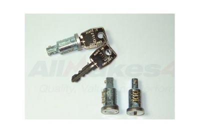 Image of MTC6504, a 'LOCK 3 BARRELS & 2 KEYS - SERIES 111 - DEFENDER' part
