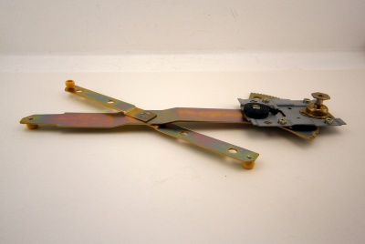 Image of MUC3025, a 'WINDOW REGULATOR LEFT HAND FRONT - DEFENDER' part