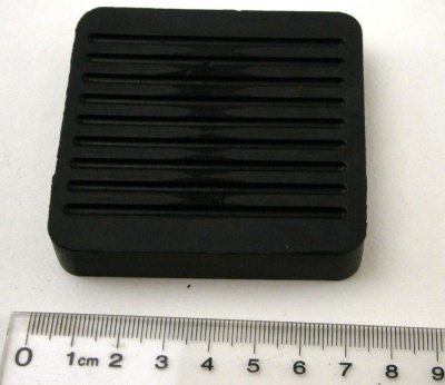 Image of SKE500060, a 'BRAKE AND CLUTCH LEVER PEDAL PAD - DEFENDER' part