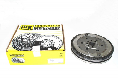 Image of ERR5205, a 'FLYWHEEL ASSY DIESEL P38 RANGE ROVER' part