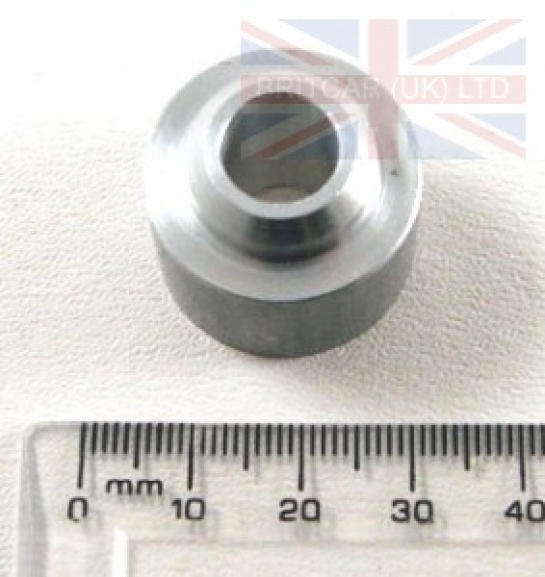 Image of ERR6220, a 'IDLER SPACER DRIVE BELT TD5 DISCOVERY 2 - DEFENDER' part