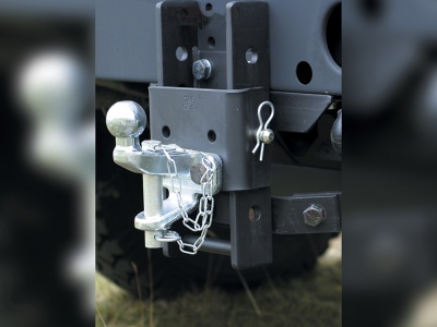 Image of LR007221, a 'TOW BAR KIT ADJUSTABLE 90 DEFENDER' part