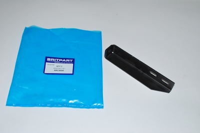 Image of NRC9695, a 'CHASSIS FRAME SUPPORT BRACKET - RIGHT HAND - DEFENDER' part