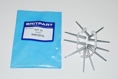 Image of RA612373L, a 'RIVET RETAINING STRAP HOOKS - SERIES 111 - DEFENDER' part