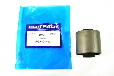 Image of RGX101440, a 'INNER LINK BUSH ASSEMBLY - FREELANDER 1' part