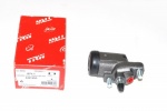 WHEEL CYLINDER LEFT HAND FRONT 109 + 88 SERIES 11 + 111