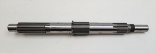 Image of 576726, a 'GEARBOX MAINSHAFT - 1 TON  - SERIES 111' part