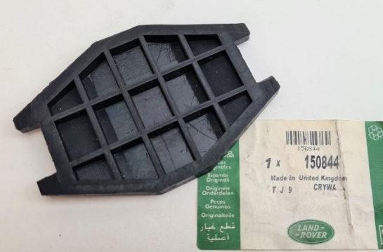 Image of 150844, a 'REAR WIPER RUBBER PAD MOUNT - DEFENDER - RANGE ROVER CLASSIC' part