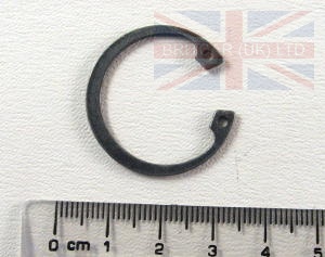 Image of 242522, a 'CIRCLIP PROPSHAFT UJ SERIES 11 - 111' part