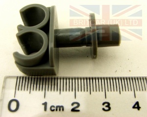 Image of AFU1107, a 'DOUBLE FUEL PIPE CLIP - DEFENDER - RANGE ROVER CLASSIC' part