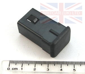 Image of AMR3236PUY, a 'SWITCH HOLE BLANKING PLUG FREELANDER 1' part