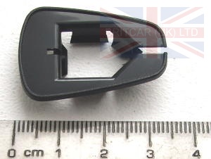 Image of AMR5256, a 'WASHER JET RETAINING CLIP P38 RANGE ROVER' part