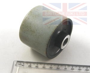 Image of ANR3332, a 'BUSH FRONT OF FRONT RADIUS ARM - RANGE ROVER P38' part