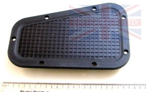 Image of AWR2216, a 'PLATE BLANKING AIR VENT RIGHT HAND DRIVE - DEFENDER' part
