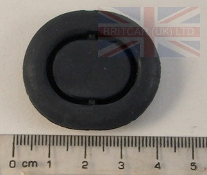 Image of AYB100770 (LR014317), a 'RUBBER PLUG 30 X 25MM FLOOR DIS3-RRS' part