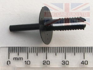 Image of DYQ100350, a 'SCRIVET REAR BUMPER TD5 DISCOVERY 2' part