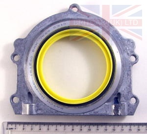 Image of ERR7028, a 'REAR CRANK OIL SEAL - 2L TCIE - FREELANDER 1' part