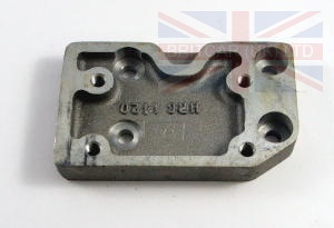 Image of ETC4197, a 'BRACKET AIR CONDITIONING COMPRESSOR MOUNTING - 4 CYLINDER DEFENDER' part