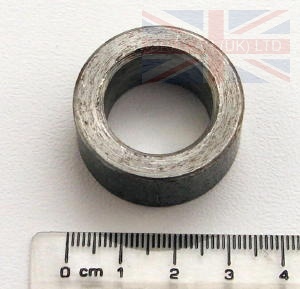 Image of FRC5186, a 'LAYSHAFT REAR SPACER LT77 RRC/DEF/DIS' part