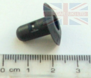 Image of LR000081, a 'RUBBER GROMMET REAR LIGHTS L322 RANGE ROVER' part