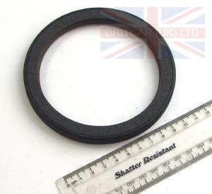 Image of LR001418, a 'CRANKSHAFT OIL SEAL 3.2L FL2' part