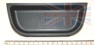 Image of LR001571, a 'REAR BTRAY ASSY - CENTRE CONSOLE FL2' part