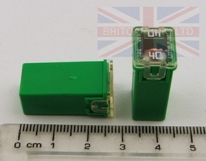 Image of LR003736 (LR078837), a 'FUSE FEMALE SQUARE 40 AMP GREEN' part