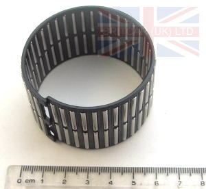 Image of LR005015, a 'ROLLER BEARING DEF 07>' part
