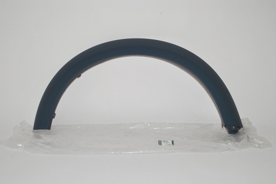 Image of LR010631, a 'MOULDING - FRONT WHEEL ARCH - RIGHT HAND - DISCOVERY 3 + 4' part