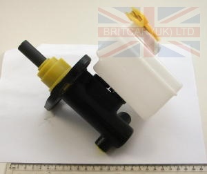 Image of LR013018, a 'MASTER CYLINDER BRAKE ASSEMBLY - DEFENDER' part