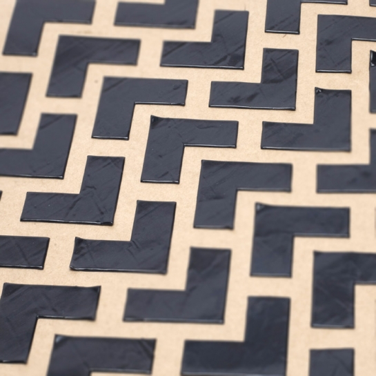 Image of LR028971, a 'RUBBER PAD - BUTYL SEAL - PREVENTING WATER LEAKS - DEFENDER' part