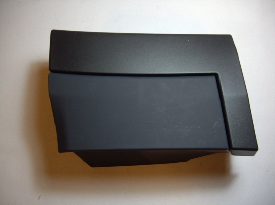 Image of LR079233, a 'FRONT WING RIGHT HAND LOWER TRIM MOULDING - EVOQUE' part