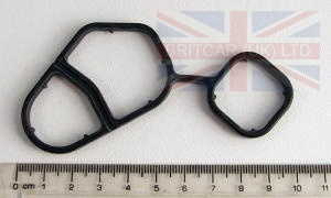 Image of LYX100680L, a 'RUBBER GASKET OIL COOLER DIESEL FREELANDER 1' part