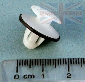 Image of MRC7399, a 'INTERIOR PLASTIC TRIM CLIP - RANGE ROVER CLASSIC' part