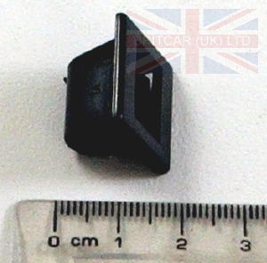 Image of MUC9336, a 'LATCH ASSY CENTRE CONSOLE RRC' part