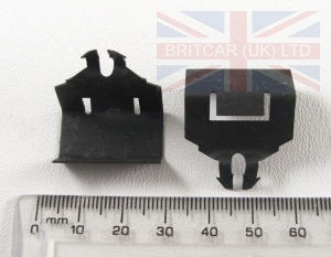 Image of MWC4371, a 'CLIP RETAINING WINDOW GUIDE DEFENDER' part