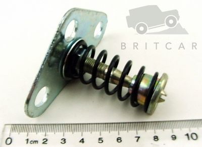 Image of MWC6193, a 'STRIKER BONNET RELEASE DISCOVERY 1 - RANGE ROVER CLASSIC' part