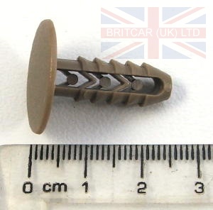 Image of MXC5451SUC, a 'DRIVE FASTENER TRIM BEIGE DISCOVERY 1 + 2' part