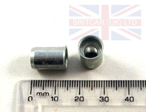 Image of NN106022, a 'M6 BLIND MUDFLAPS NUTSERT - DEFENDER ' part