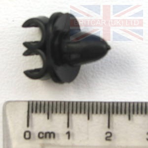 Image of NTC1177, a 'BRAKE PIPE CLIP DOUBLE PLASTIC DEFENDER' part