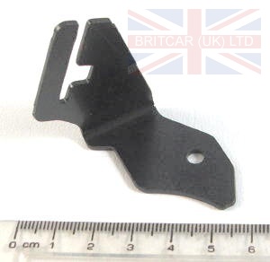 Image of PEU500051, a 'BRACKET - COOLING HOSES DISCOVERY 3 - RANGE ROVER SPORT' part