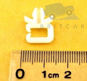Image of PRC3702, a 'HARNESS CLIP 5MM 4.8MM HOLE' part