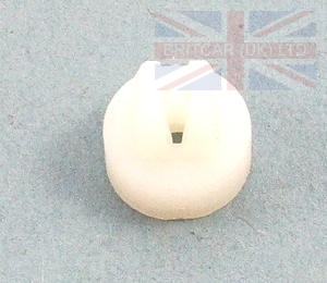 Image of RTC3746, a 'SILL LOCKUT NUT GROMMETS RANGE ROVER CLASSIC - DISCOVERY 1' part