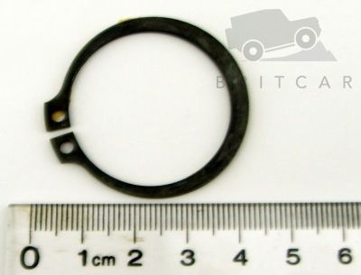 Image of RTC6028, a 'CIRCLIP REAR FLANGE BW NV225 T-BOX' part
