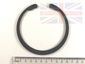 Image of RUE000010, a 'HUB RETAINING CIRCLIP 51MM L322 RANGE ROVER VOGUE' part