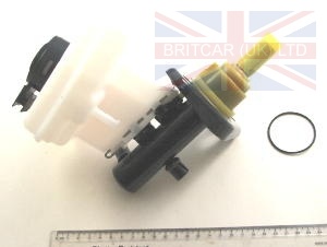 Image of SJC000110, a 'BRAKE MASTER CYLINDER ASSY LEFT HAND DRIVE - DISCOVERY 2' part