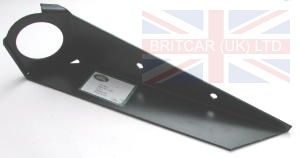 Image of STC8695, a 'BULKHEAD OUTRIGGER TIE BRACKET RIGHT HAND DEFENDER' part