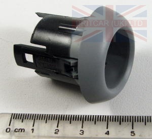 Image of VTJ500070LML, a 'BEZEL - PARKING AID SENSOR INNER PRIMED DISCOVERY 3' part